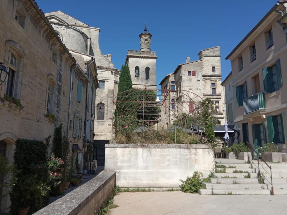 Proche Uzes Petit Gite Avec Grande Cuisine D'Ete Et Piscine Saint-Siffret Εξωτερικό φωτογραφία